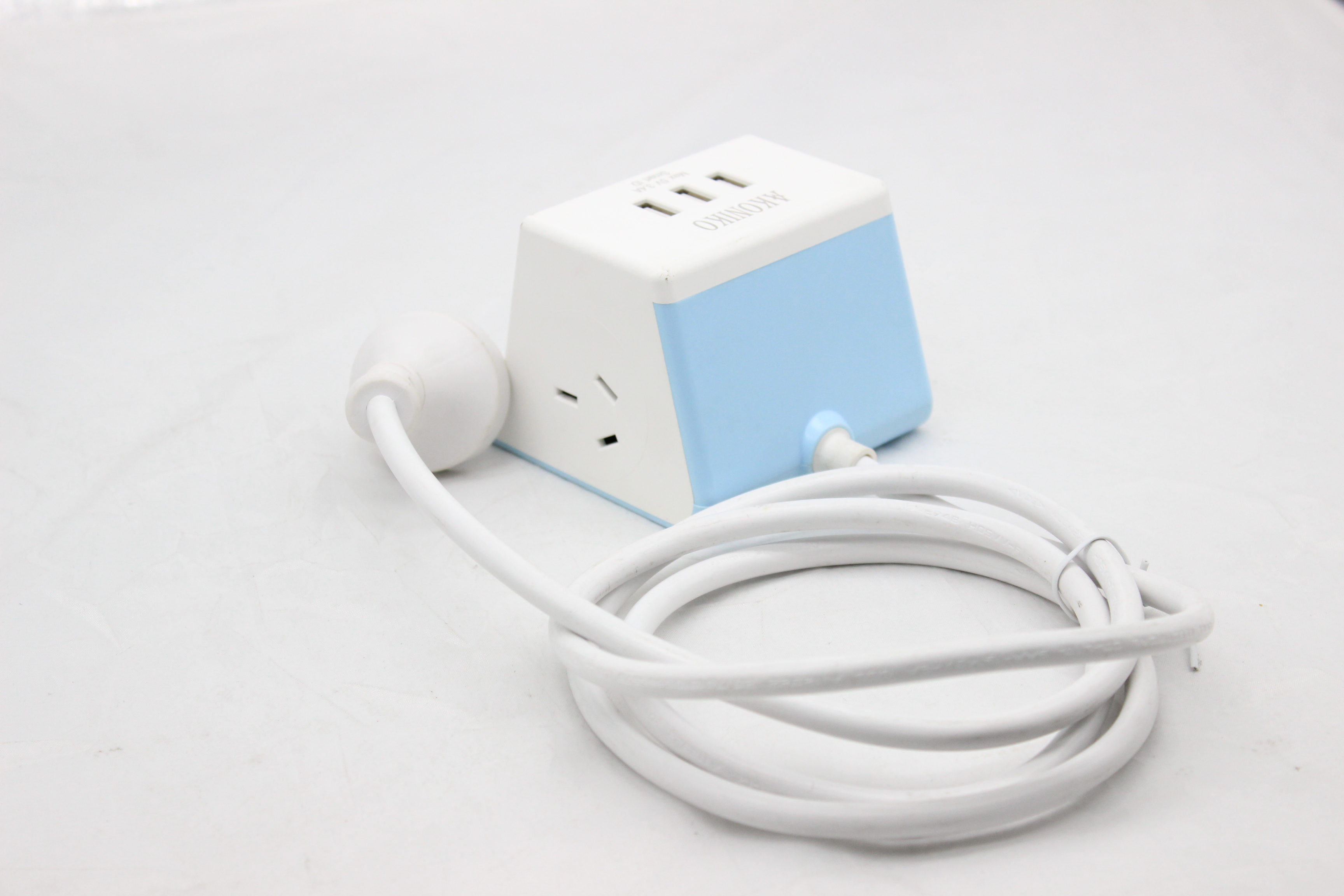 Australian wireless charging socket